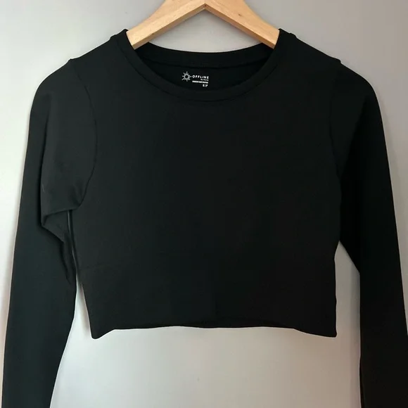 OFFLINE By Aerie Sidewalk Seamless Black Long Sleeve Cropped T-Shirt Size Small - Picture 7 of 8